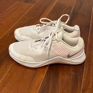 Size 8.5 Nike sneakers